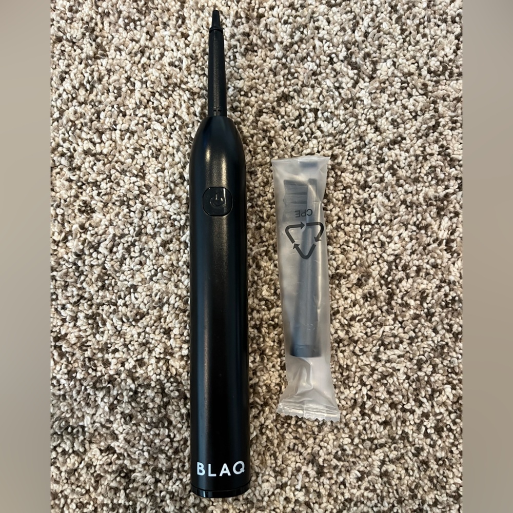 BLAQ Toothbrush